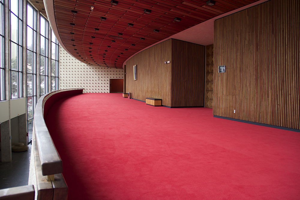 Teatro de Curitiba é restaurado e recebe carpetes Beaulieu