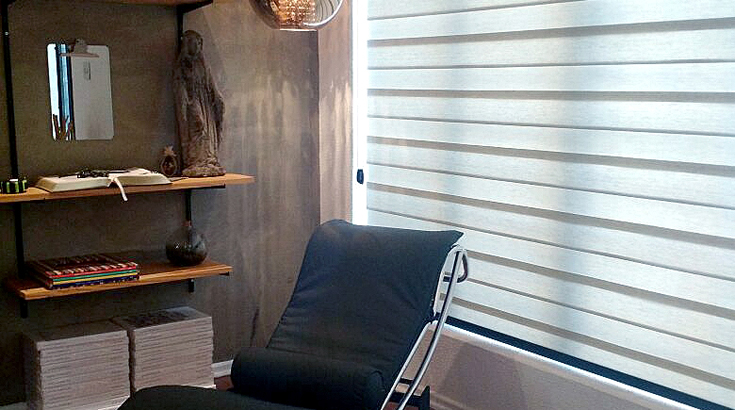 Cortina Shadow Unilux decora escritório de designer